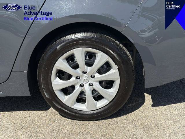 Used 2025 Toyota Corolla LE FWD image 7