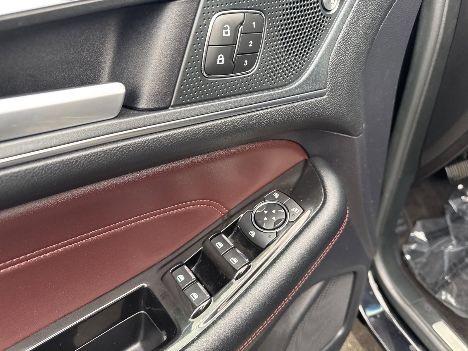 Certified 2020 Ford Edge Titanium w/ Equipment Group 301A image 27