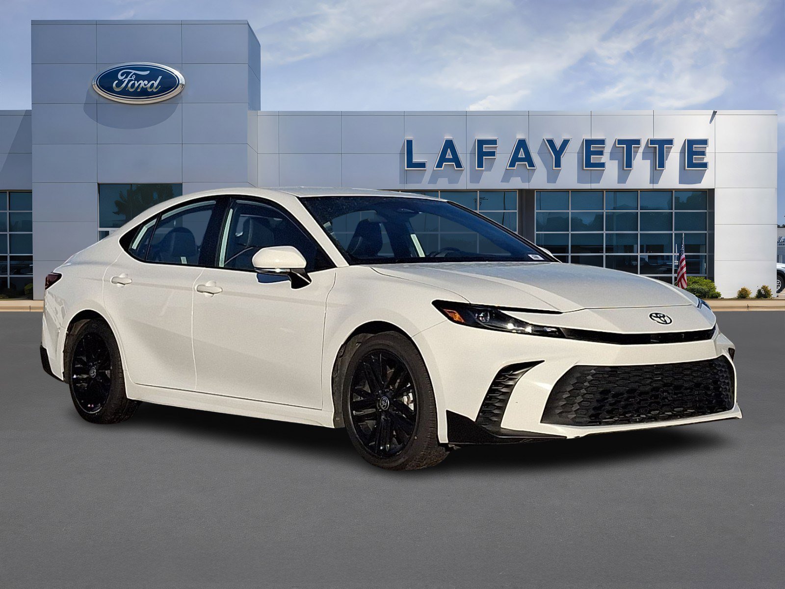 Used 2025 Toyota Camry SE