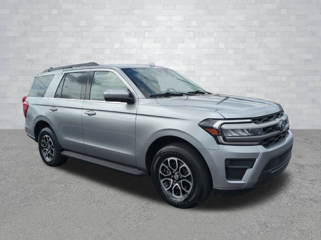 Certified 2024 Ford Expedition XLT RWD image 2