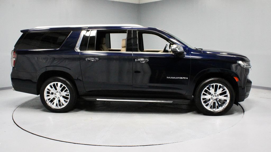 Used 2021 Chevrolet Suburban Premier w/ Premium Package AWD/4WD image 13
