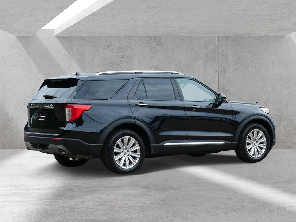 Certified 2022 Ford Explorer Limited w/ Equipment Group 301A AWD/4WD image 3