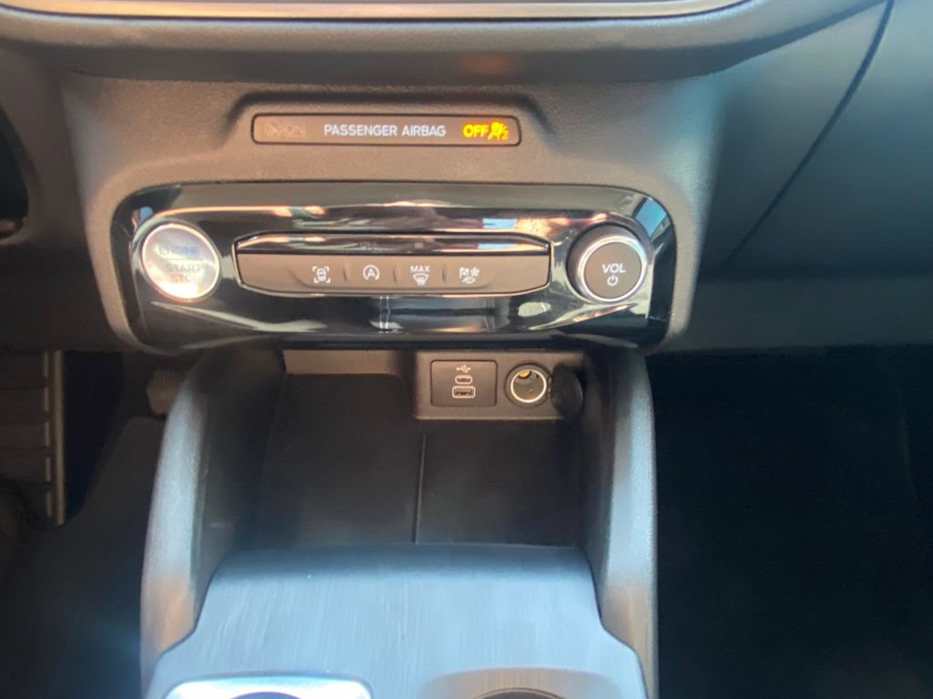 Certified 2025 Ford Escape Active w/ Tech Pack #1 FWD image 17