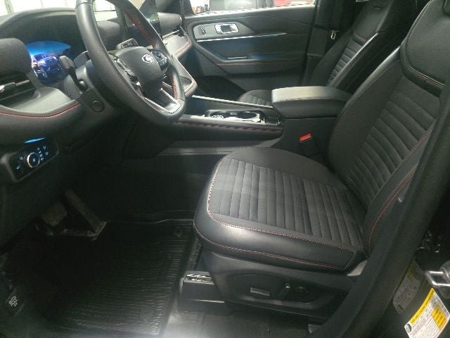 Certified 2025 Ford Explorer ST-Line w/ Premium Package AWD/4WD image 15