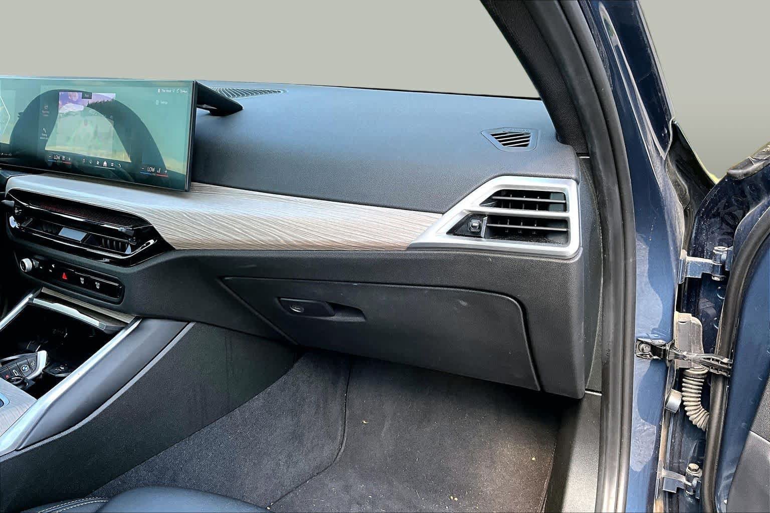 Used 2025 BMW 330i xDrive Sedan AWD/4WD image 19