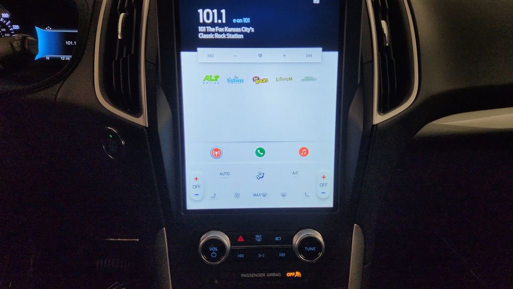 Certified 2023 Ford Edge SEL image 16