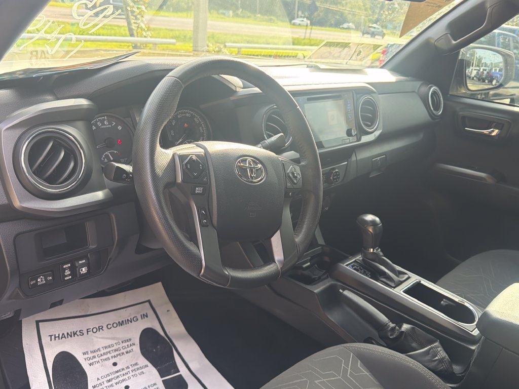 Used 2017 Toyota Tacoma TRD Off-Road w/ Tow Package (A/T) AWD/4WD image 6