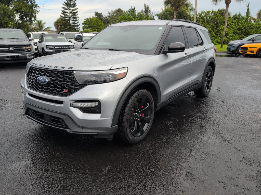 Certified 2022 Ford Explorer ST w/ ST Street Pack RWD image 6