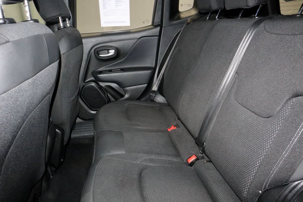 Used 2023 Jeep Renegade Latitude w/ Premium Group AWD/4WD image 22