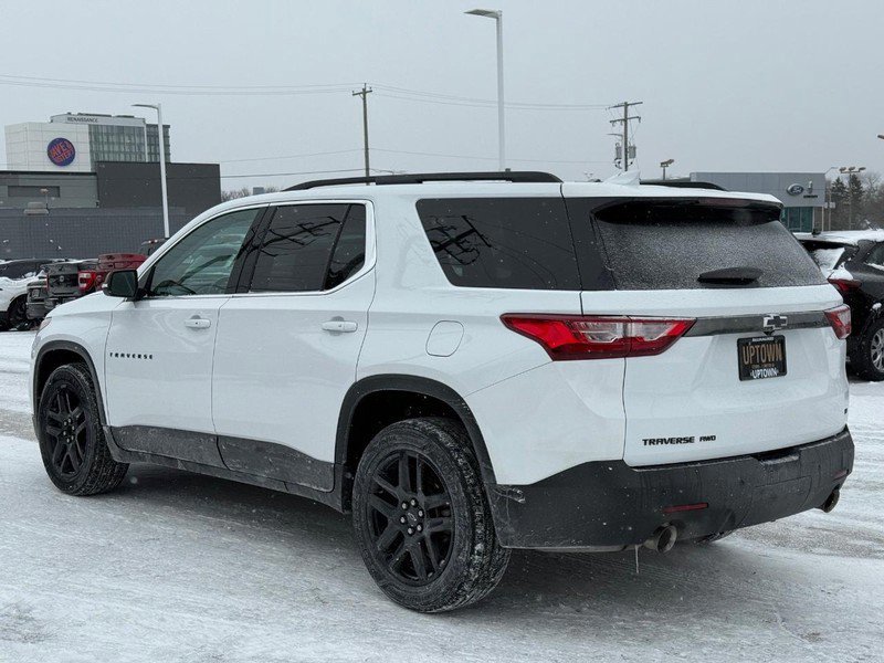Used 2021 Chevrolet Traverse LT w/ LPO, Blackout Package image 2