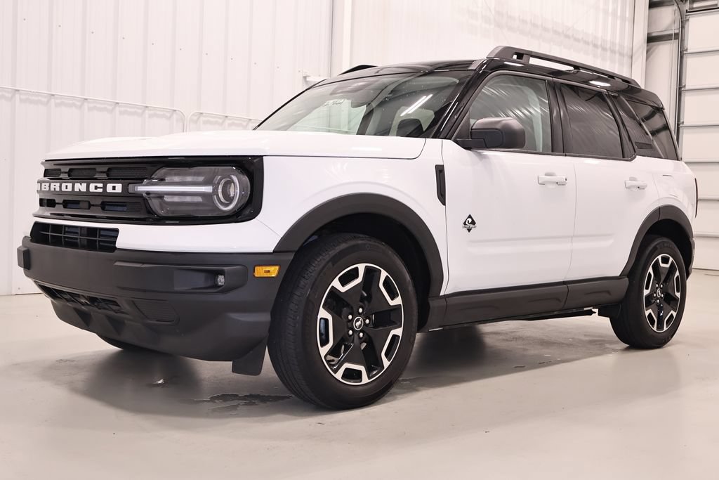 Certified 2022 Ford Bronco Sport Outer Banks w/ Tech Package AWD/4WD image 6