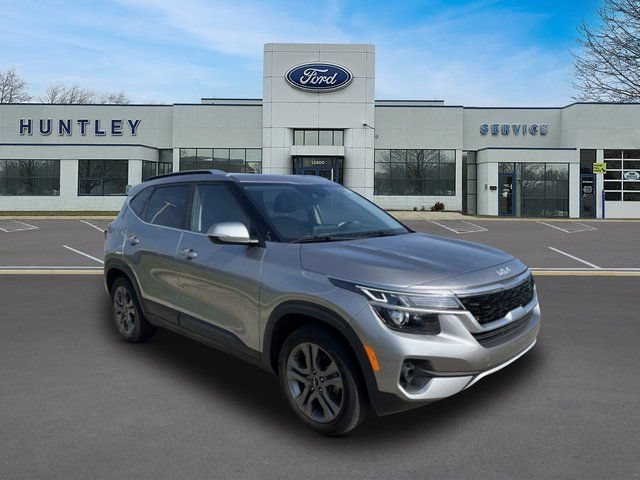 Used 2022 Kia Seltos S FWD image 3