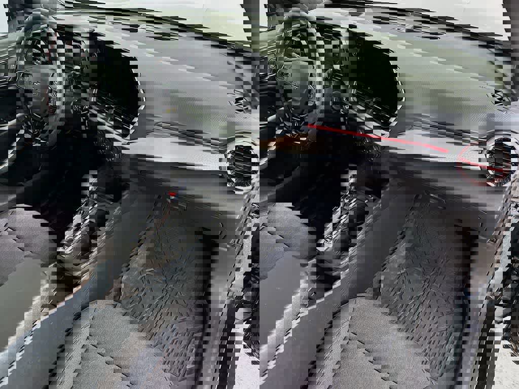 Used 2024 Chevrolet Trax RS w/ Sunroof Package image 32