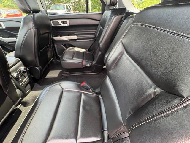 Certified 2022 Ford Explorer XLT w/ Equipment Group 202A AWD/4WD image 24