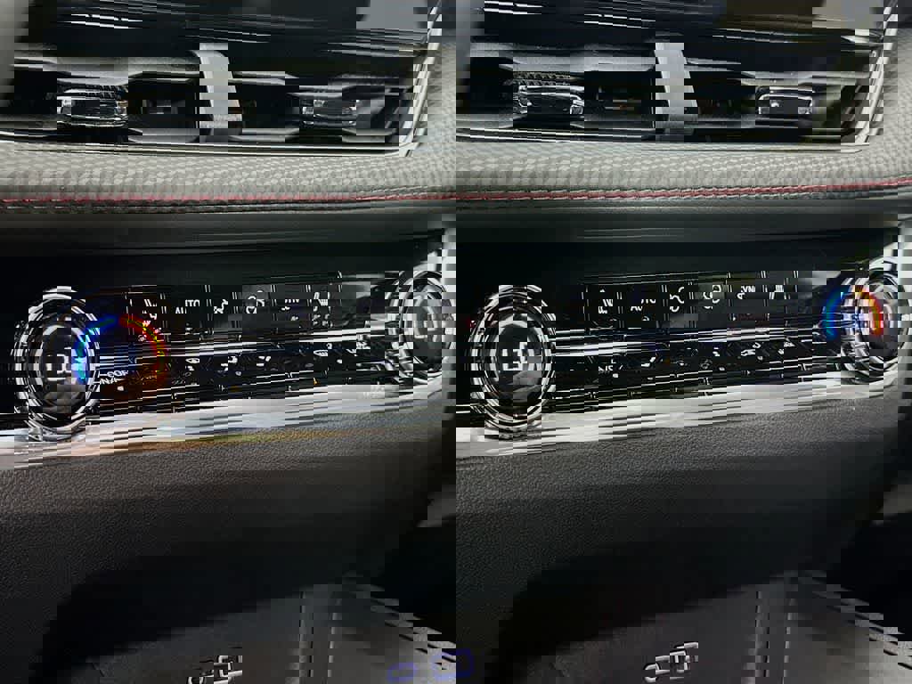 Used 2025 Chevrolet Equinox RS w/ Safety and Technology Package image 21