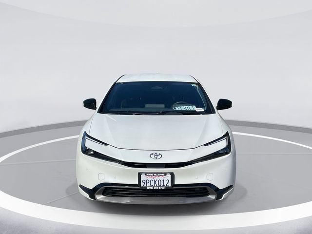Used 2024 Toyota Prius XLE FWD image 2