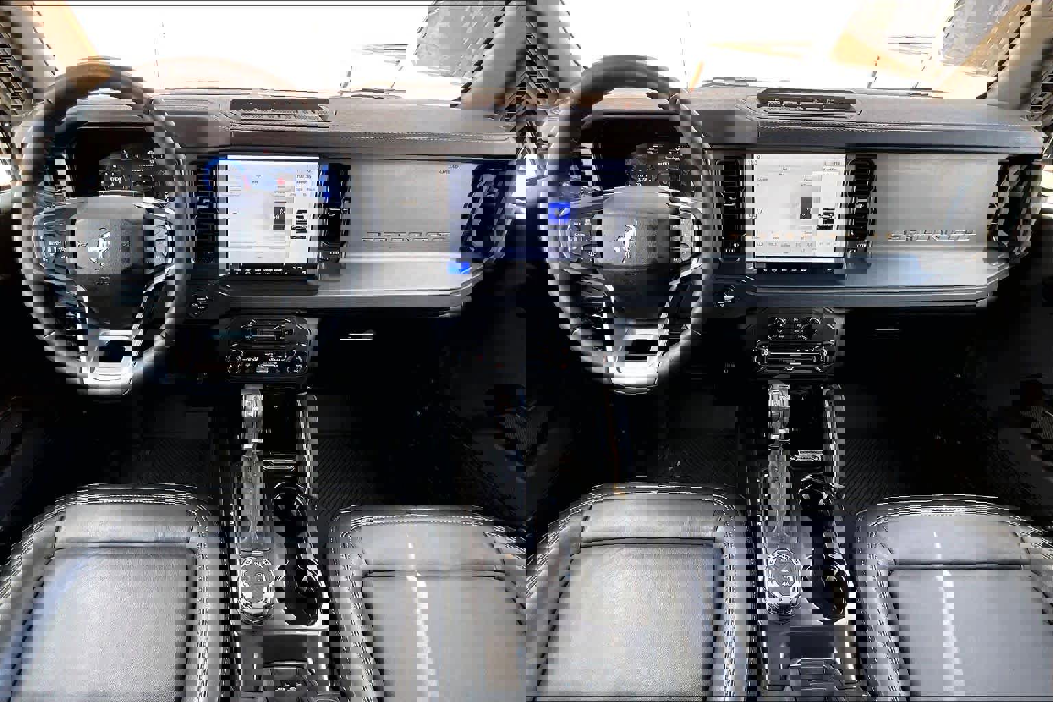 Certified 2025 Ford Bronco Badlands image 16