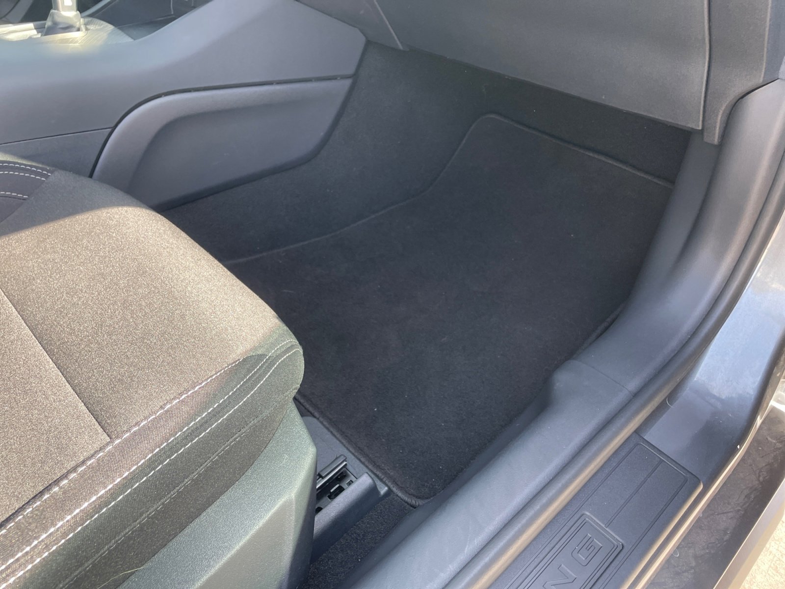 Certified 2025 Ford Mustang Coupe RWD image 29