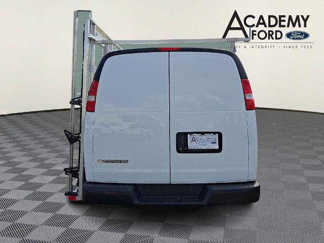 Used 2021 Chevrolet Express 2500 w/ Communications Package RWD image 5