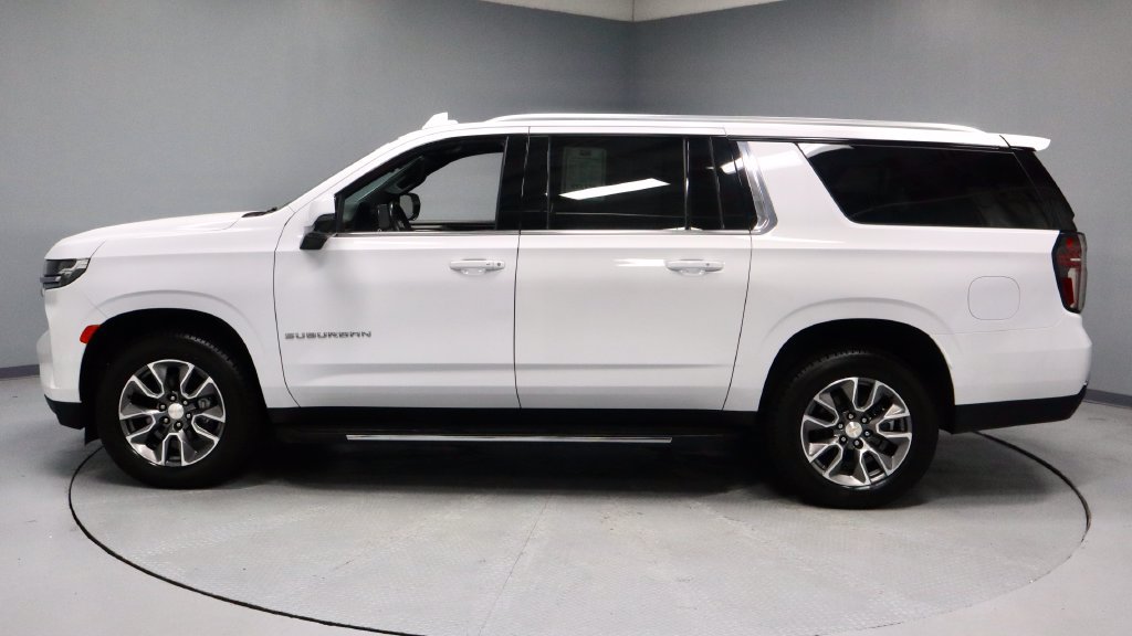 Used 2024 Chevrolet Suburban LT w/ LT Signature Plus Package AWD/4WD image 8