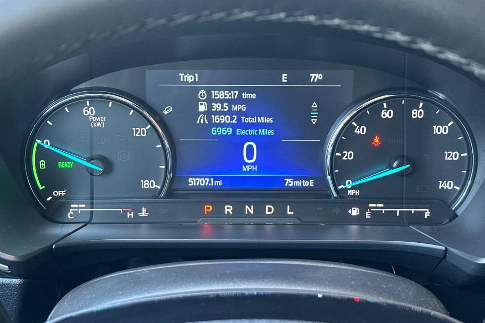 Certified 2022 Ford Escape SE w/ SE Sport Appearance Package FWD image 24