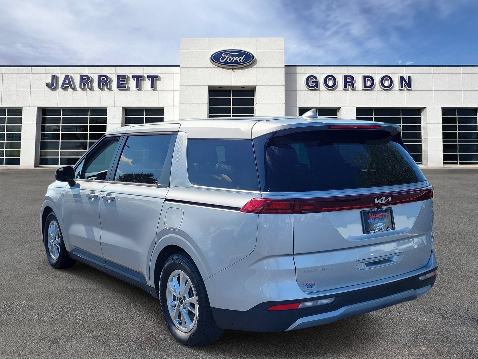 Used 2022 Kia Carnival LX FWD image 3
