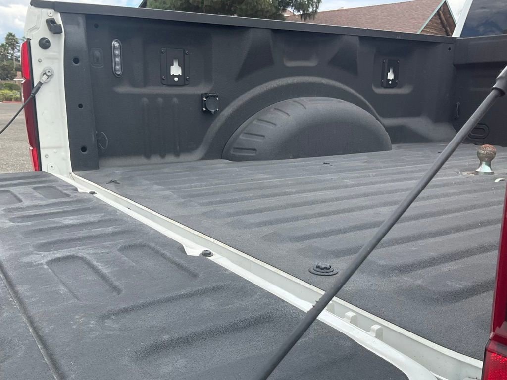 Certified 2022 Ford F350 Platinum w/ FX4 Off-Road Package image 29