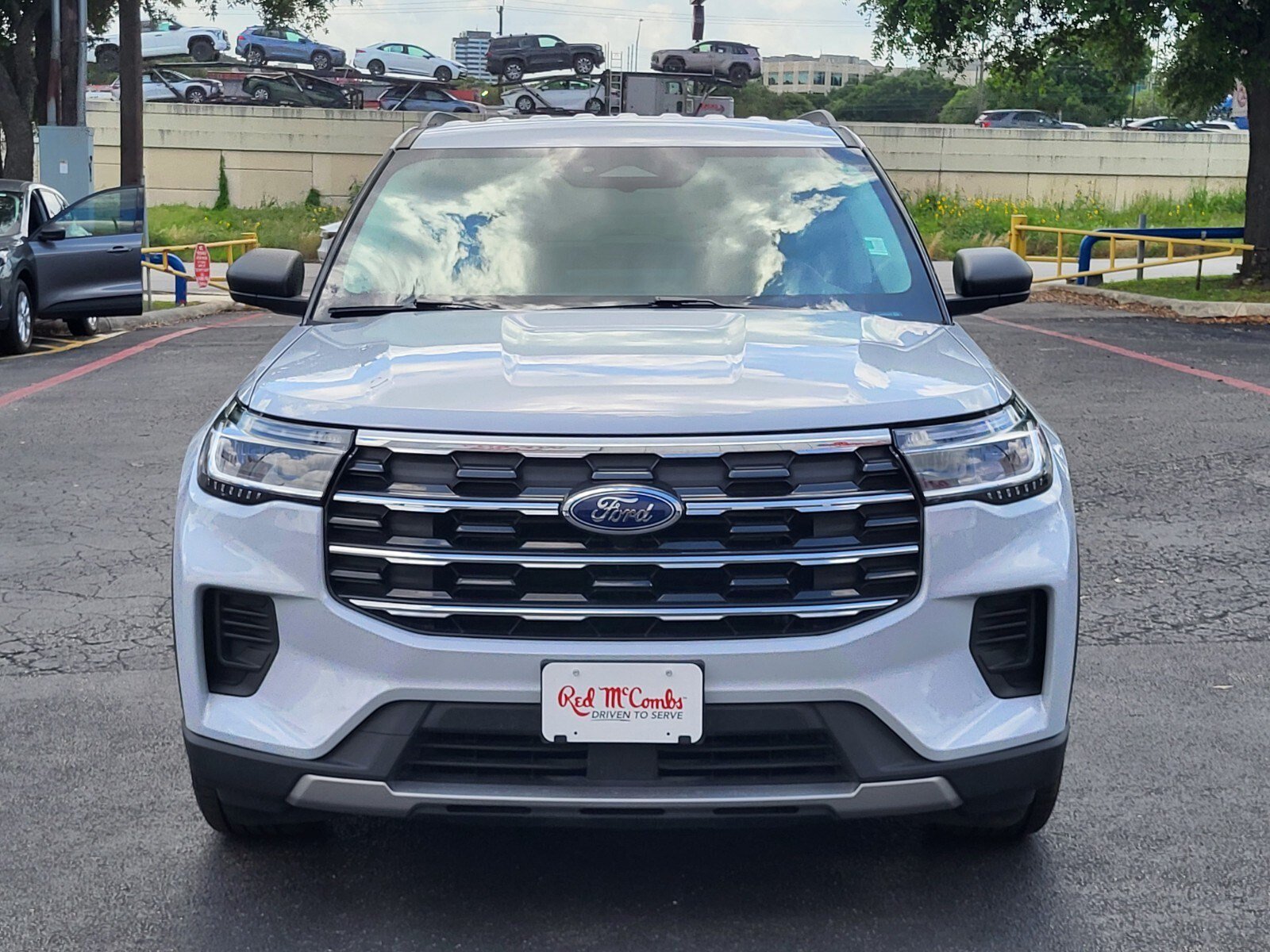 Certified 2025 Ford Explorer Active RWD image 9