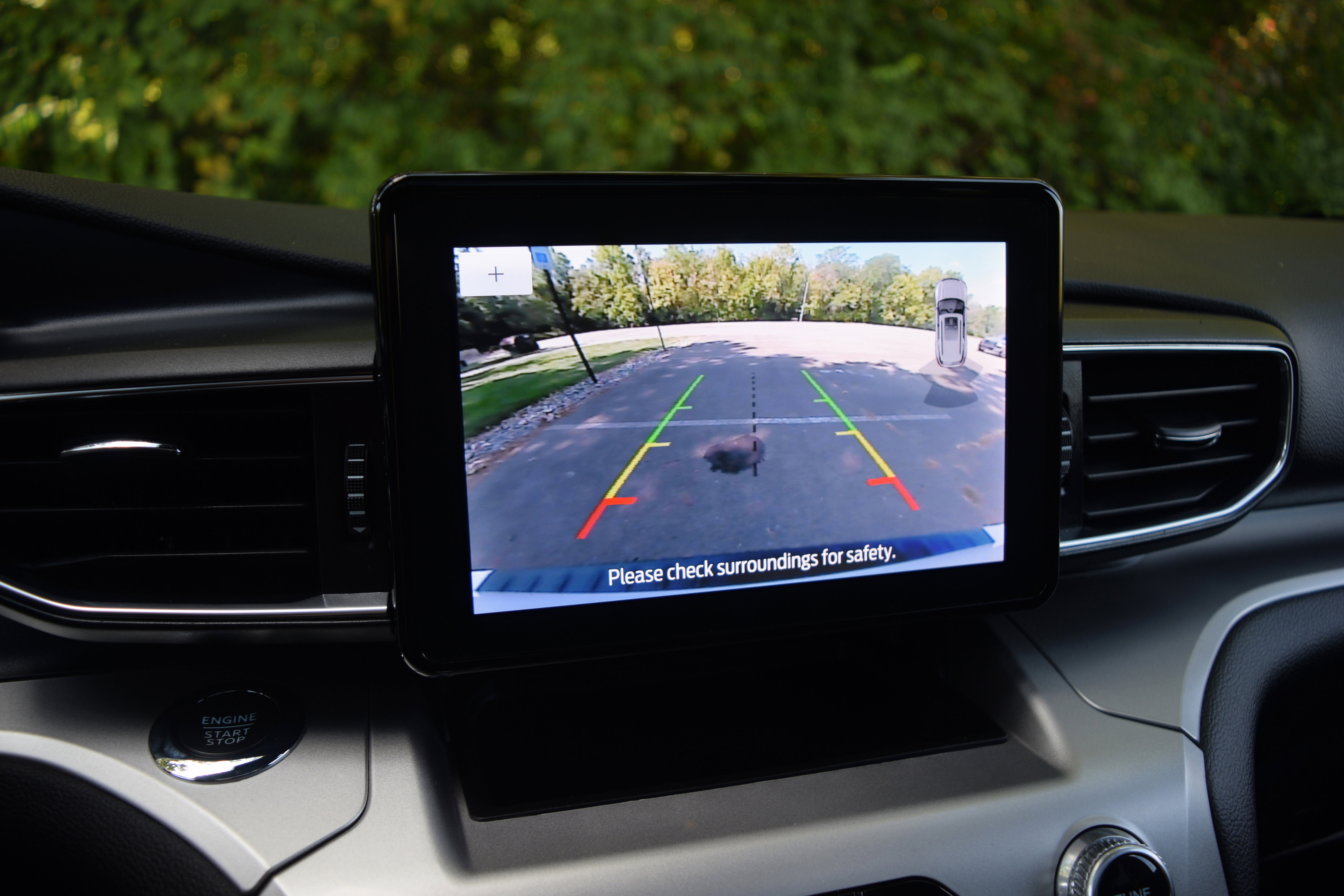 Certified 2022 Ford Explorer XLT w/ Equipment Group 202A image 8