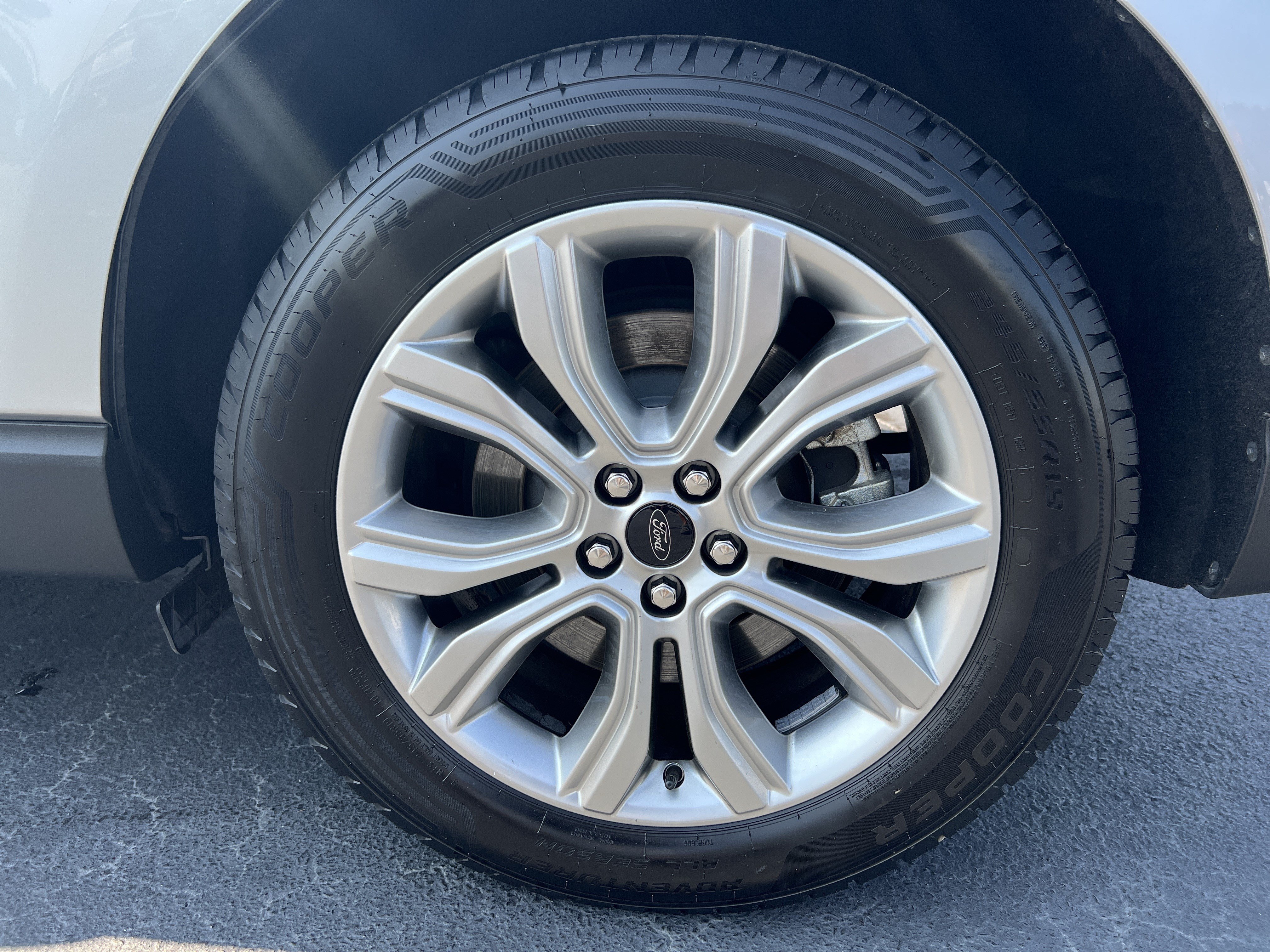 Certified 2024 Ford Edge Titanium AWD/4WD image 20
