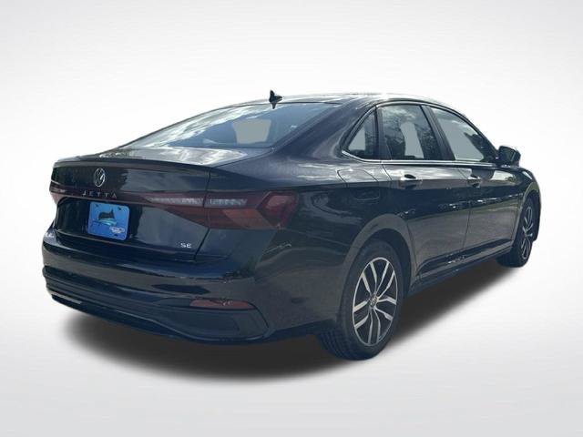 Used 2025 Volkswagen Jetta SE FWD image 5
