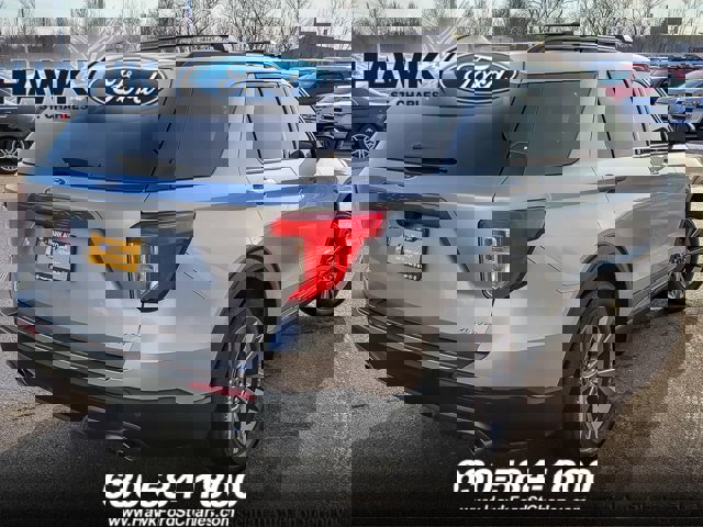 Certified 2022 Ford Explorer XLT w/ Equipment Group 202A image 7