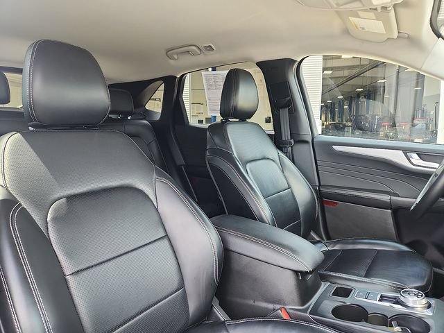 Certified 2024 Ford Escape Platinum AWD/4WD image 31