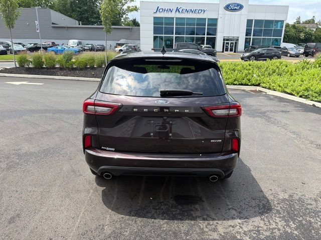 Certified 2023 Ford Escape ST-Line w/ Tech Pack #1 AWD/4WD image 5