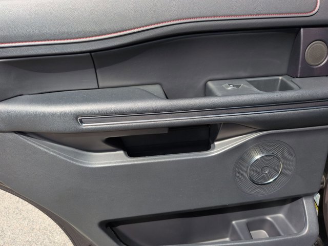 Certified 2024 Ford Expedition Limited image 29