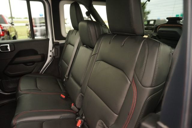 Used 2024 Jeep Wrangler Unlimited Rubicon w/ Technology Group AWD/4WD image 13