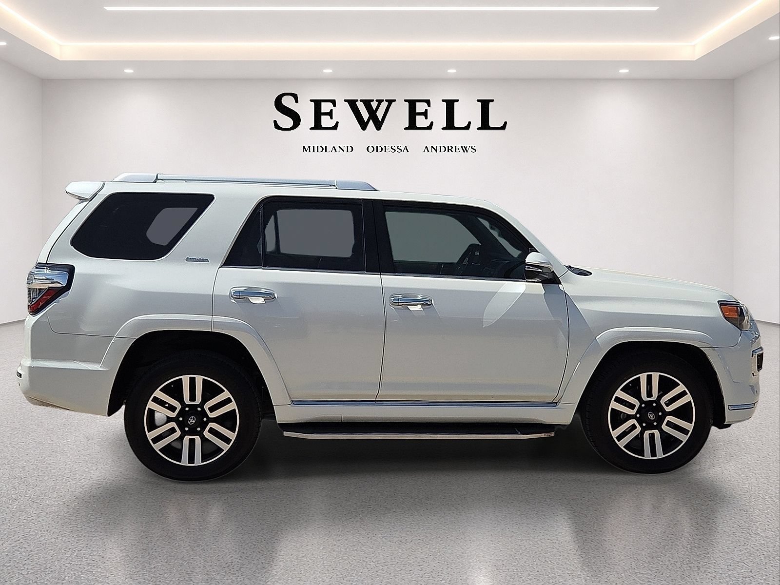 Used 2018 Toyota 4Runner Limited RWD image 5