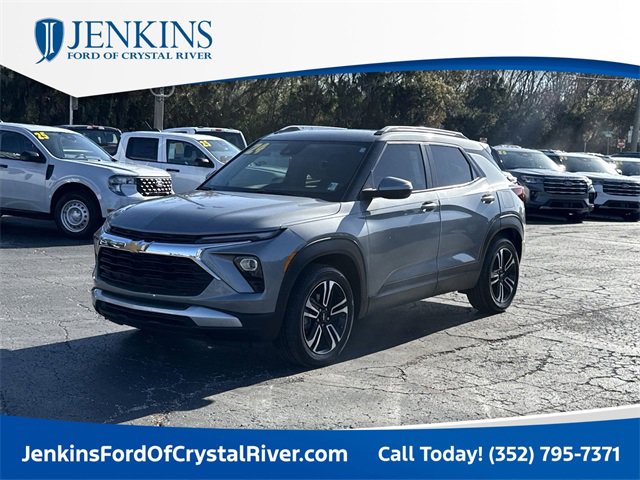 Used 2024 Chevrolet TrailBlazer LT w/ LT Cold Weather Package image 1