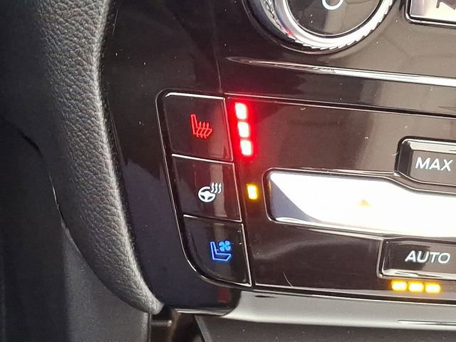 Certified 2022 Ford Explorer Limited w/ Equipment Group 301A image 29