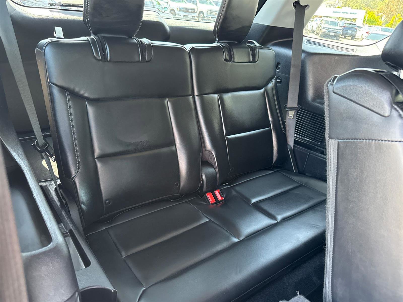 Certified 2021 Ford Explorer XLT w/ Equipment Group 202A RWD image 20