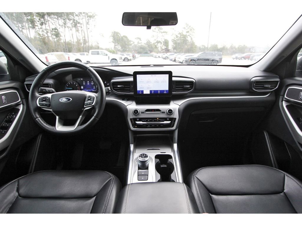 Certified 2020 Ford Explorer XLT w/ Equipment Group 202A image 12