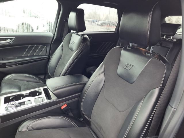 Certified 2023 Ford Edge ST image 9