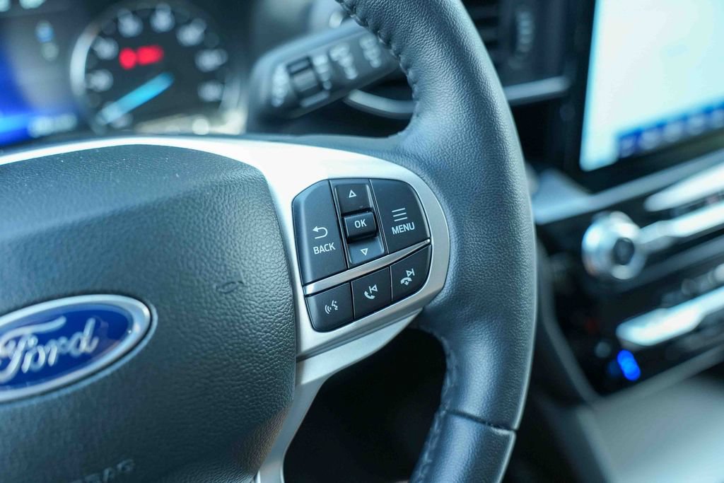 Certified 2023 Ford Explorer Limited w/ Limited Technology Package AWD/4WD image 36