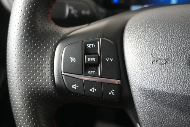 Certified 2025 Ford Escape ST-Line Select AWD/4WD image 15