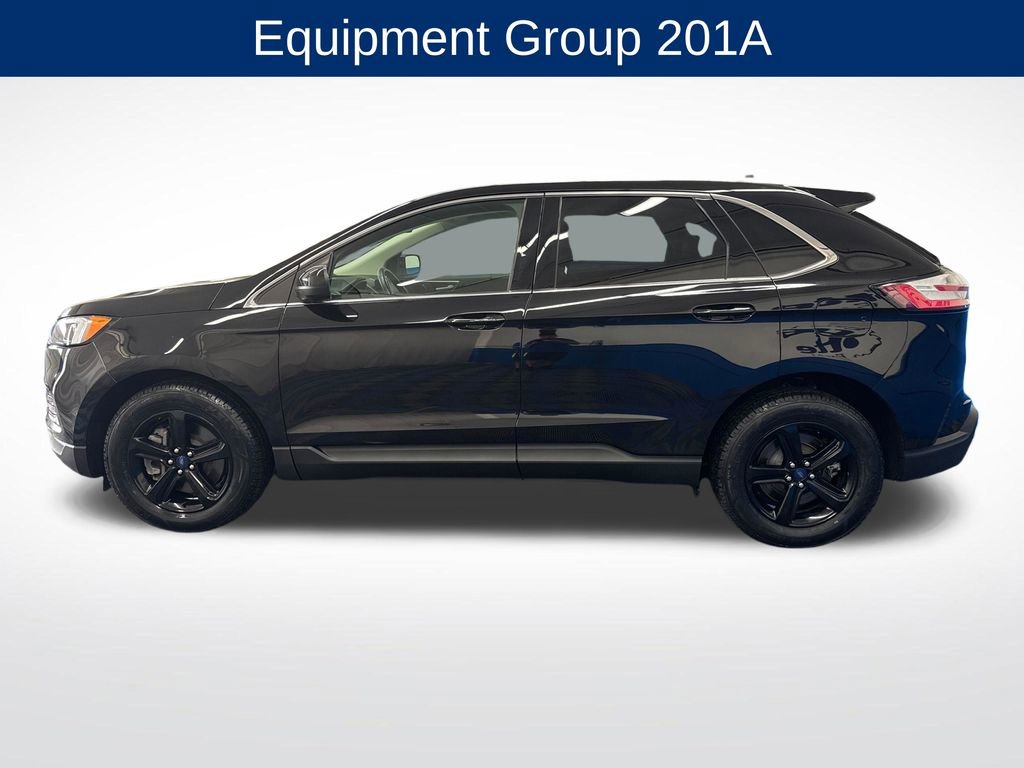 Certified 2022 Ford Edge SEL w/ Convenience Package AWD/4WD image 3