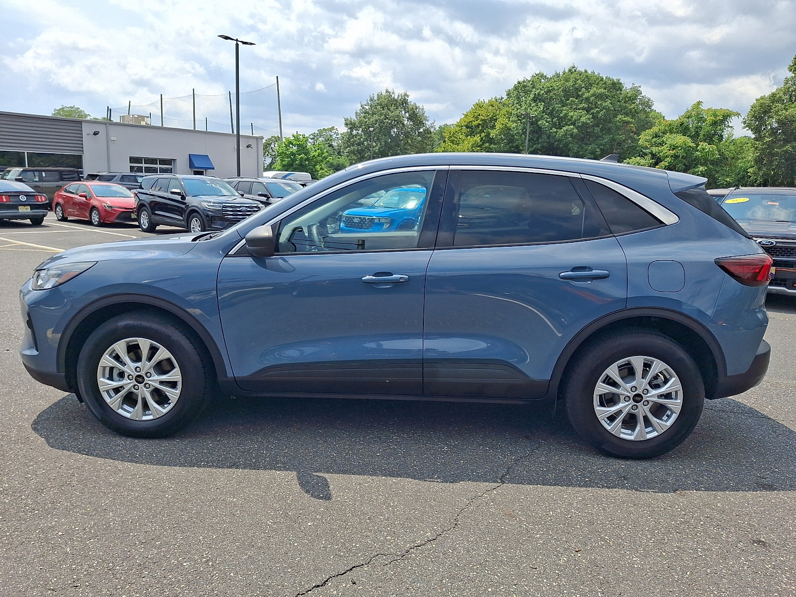 Certified 2023 Ford Escape Active w/ Tech Pack #1 AWD/4WD image 6