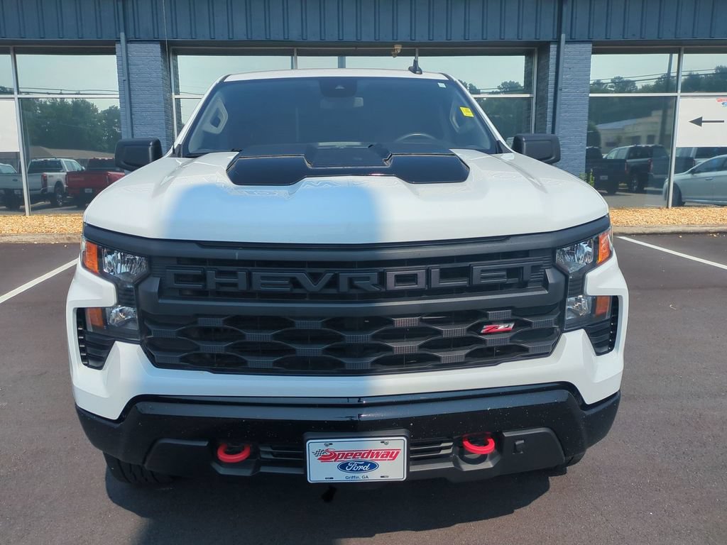 Used 2025 Chevrolet Silverado 1500 Custom Trail Boss AWD/4WD image 2