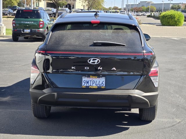 Used 2024 Hyundai Kona SEL FWD image 5