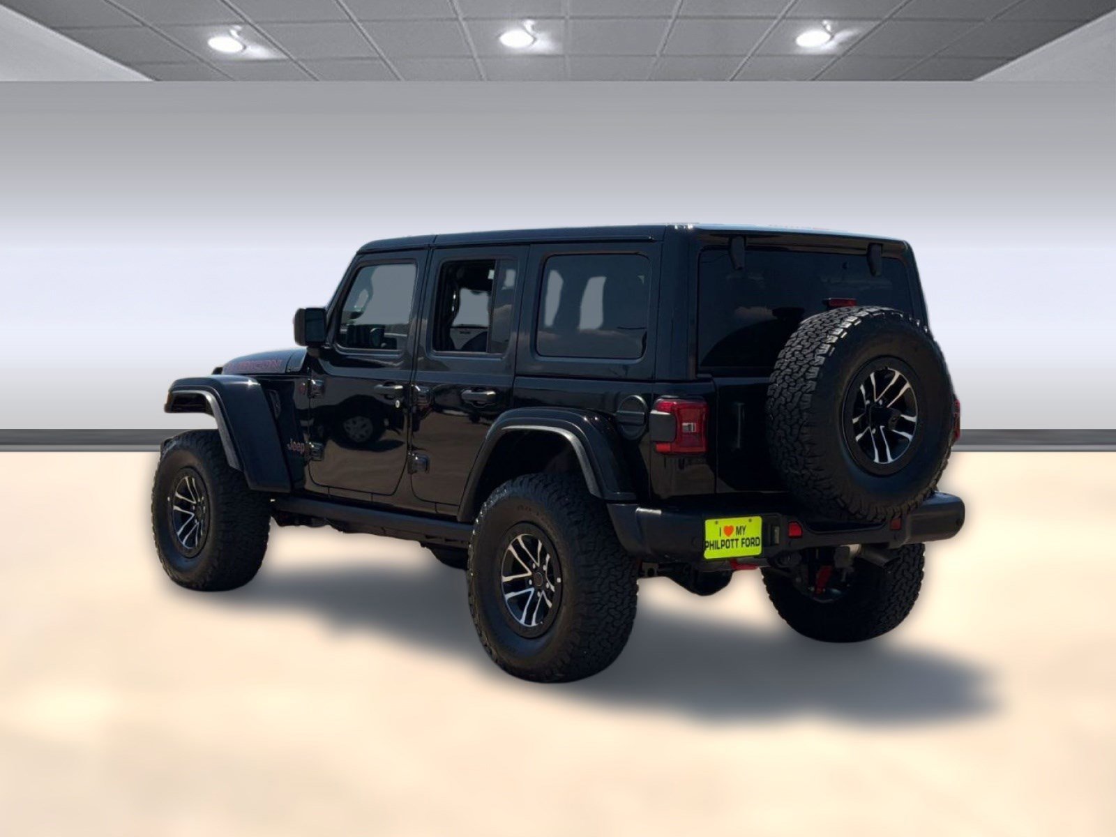 Used 2025 Jeep Wrangler Unlimited Rubicon AWD/4WD image 3