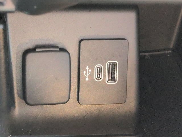 Certified 2025 Ford Explorer ST RWD image 21